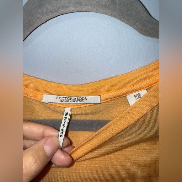 Scotch & Soda Sun N Sand Women’s Ruffle Sleeve Orange Tee Shirt Size Small EUC - Picture 5 of 9